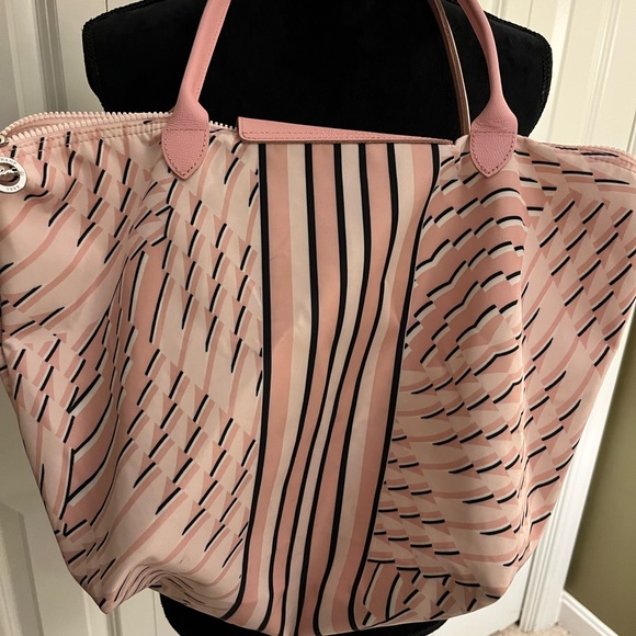 Longchamp tote  👜- like new - Picture 4 of 11